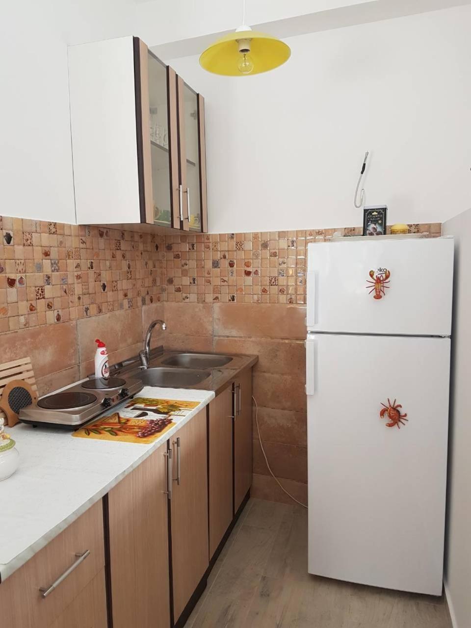 Studio Tivat Luaran gambar